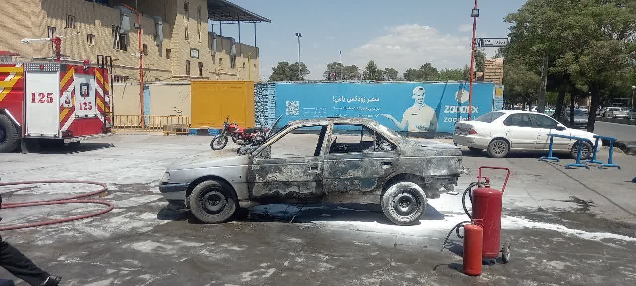 آتش سوزی در یک پمپ بنزین در شهر کرمان